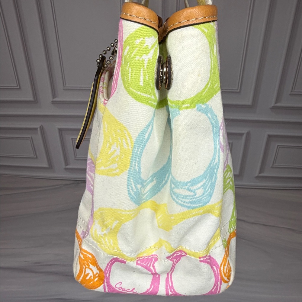Coach Multicolor Signature Print Quilted Tote Bag | Full Inclusion - Picture 6 of 14